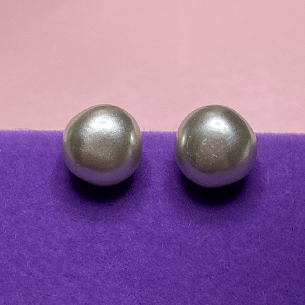 💛 Classic Avon Faux Grey Pearl Earrings